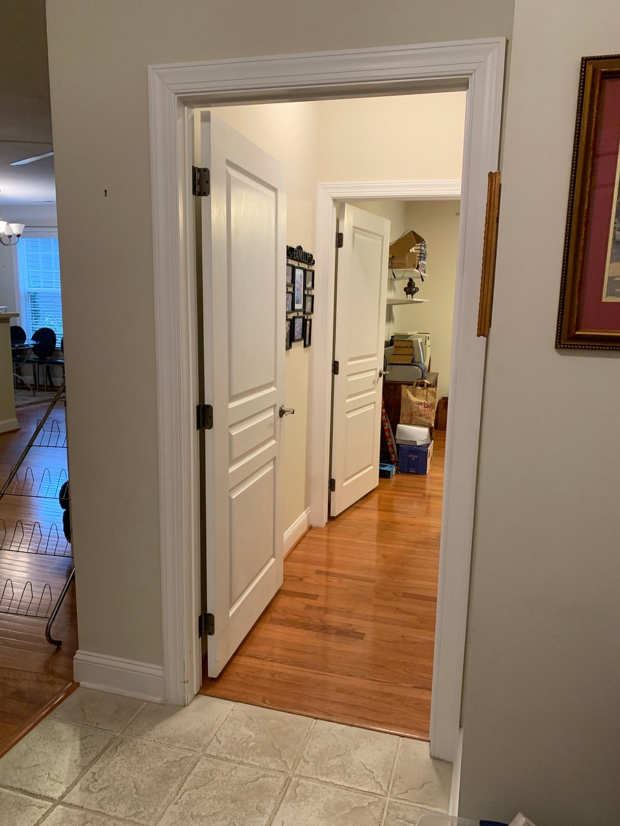 This unique feature of two locking doors allows the second bedroom to have an En-Suite bathroom if needed