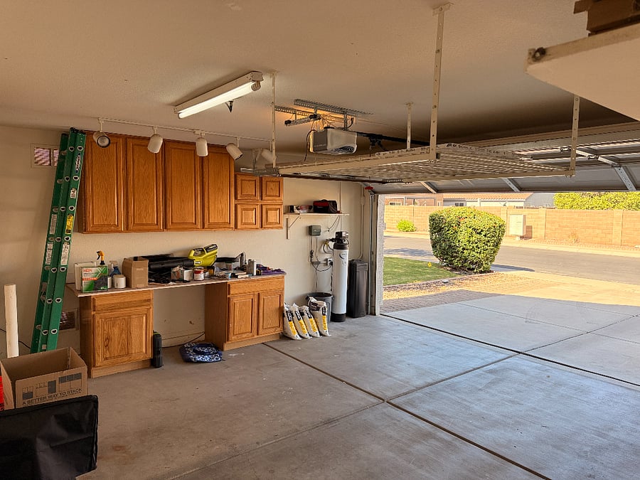 Clutter free garage 