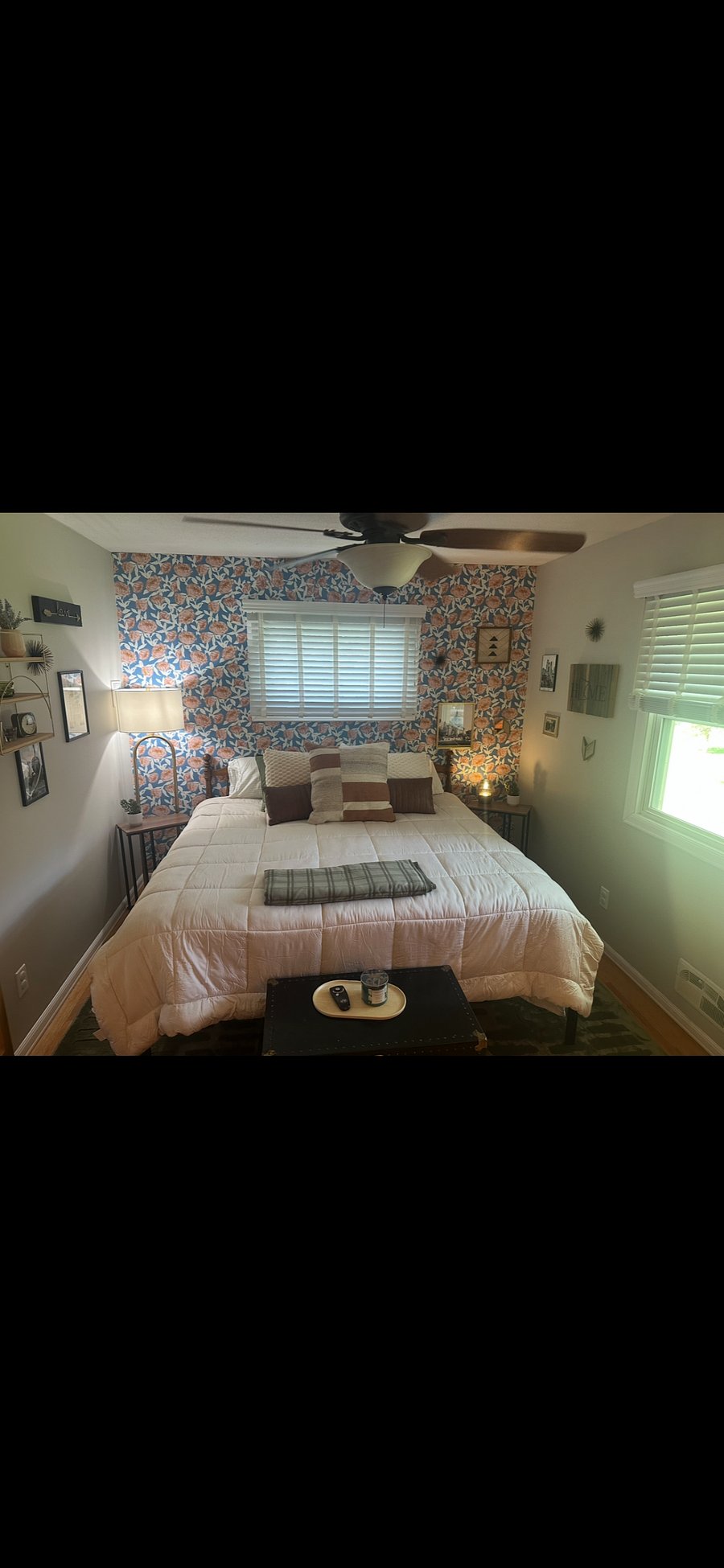 Main bedroom, king size bed