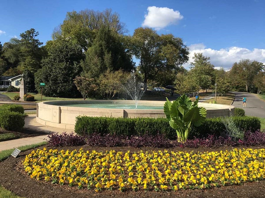 Explore Sequoyah Hills historic fountains and scenic streets nearby