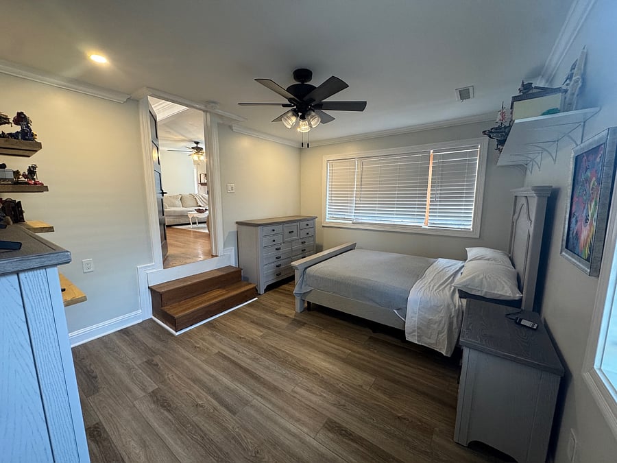 Spacious queen bedroom