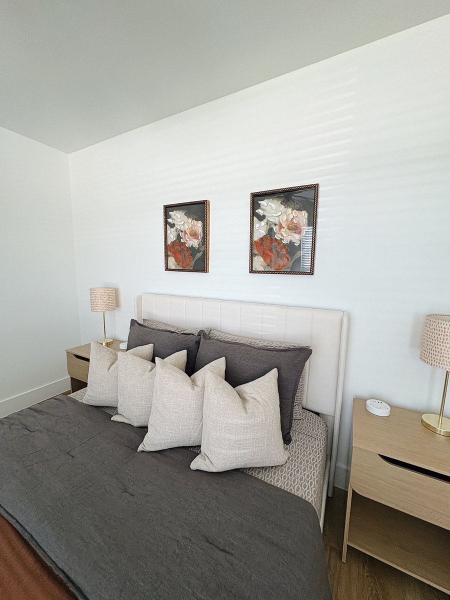 queen bedroom, comfortably sleeps 2