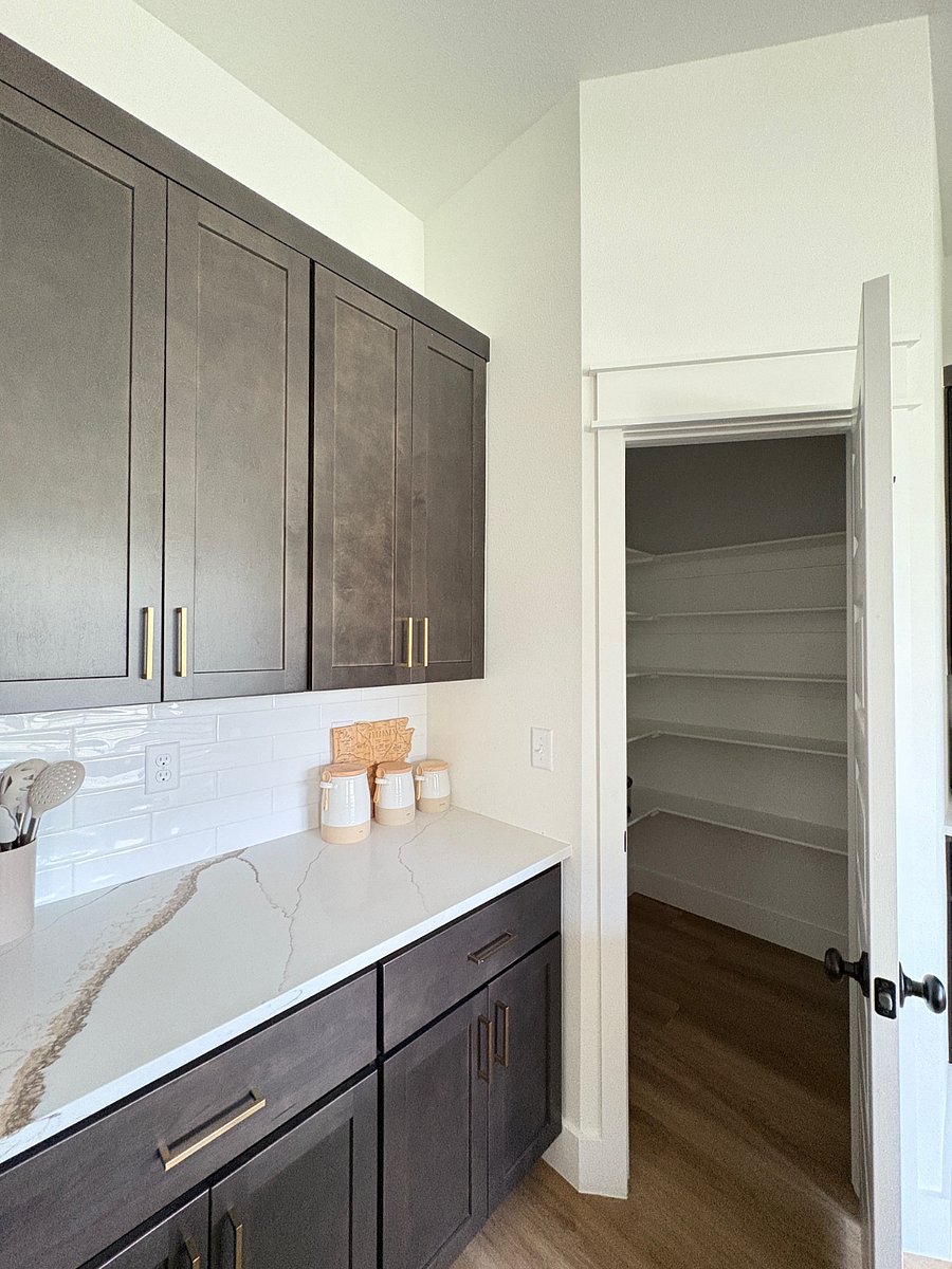 walk in pantry