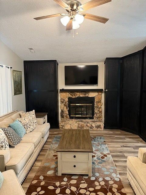 Furnished Finder property 900995_1 photo 2