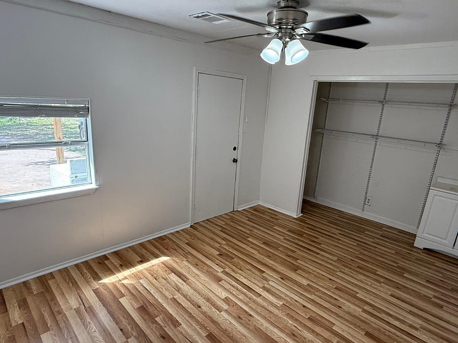 Furnished Finder property 901057_1 photo 3