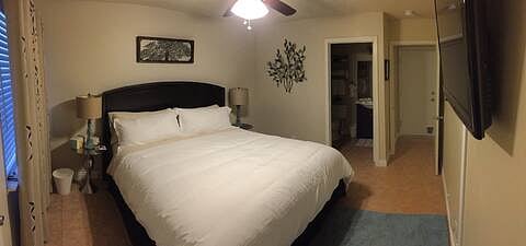 Bedroom 1 King