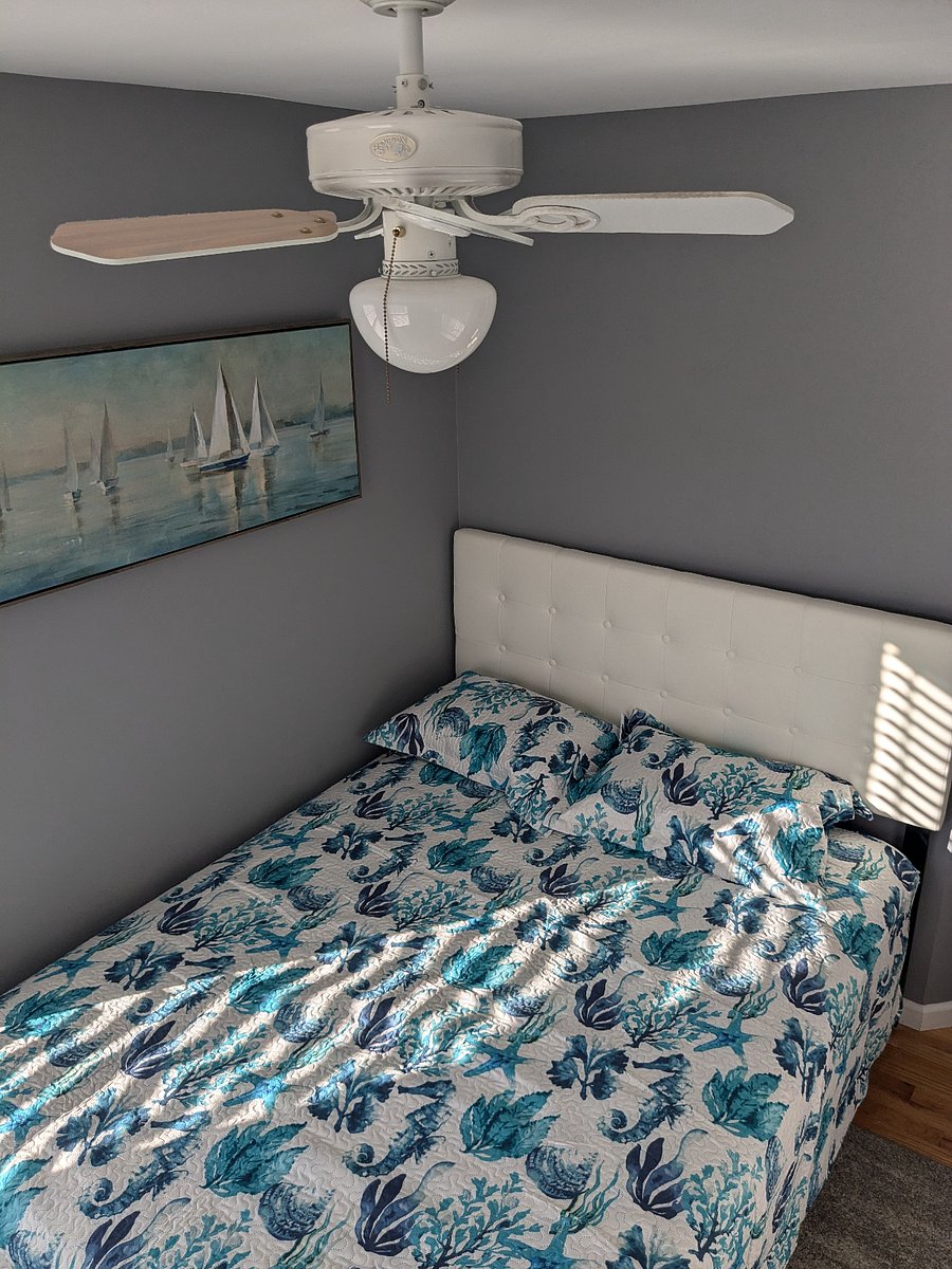 2nd Floor bedroom-Queen Size. TV in Room. Closet in Room.