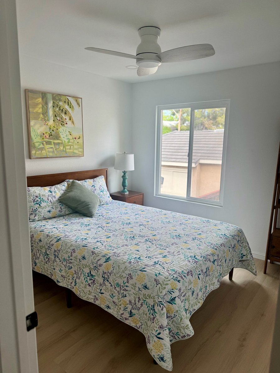 Townhouse includes 3 newly renovated bedrooms. 1 master bedroom with private ensuite and 2 guest bedrooms sharing a beautifully renovated spa inspired bathroom.