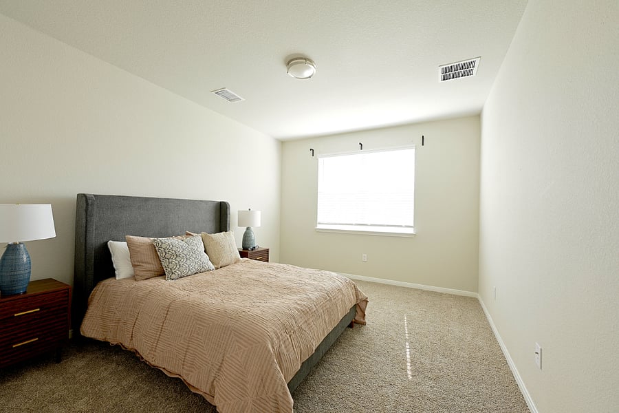 1st Floor-Master en suite 
