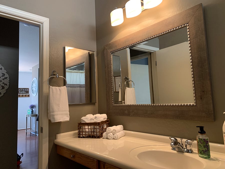Main bathroom
