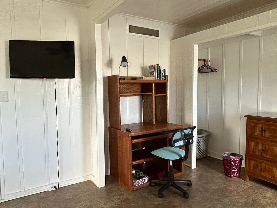 Bedroom 1 desk