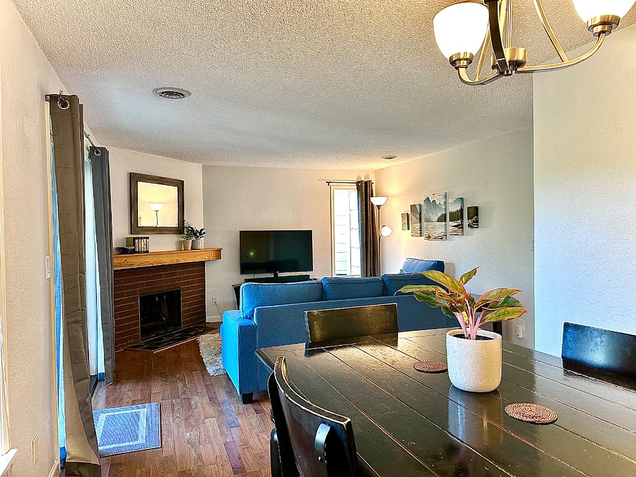 Dining area to the living room