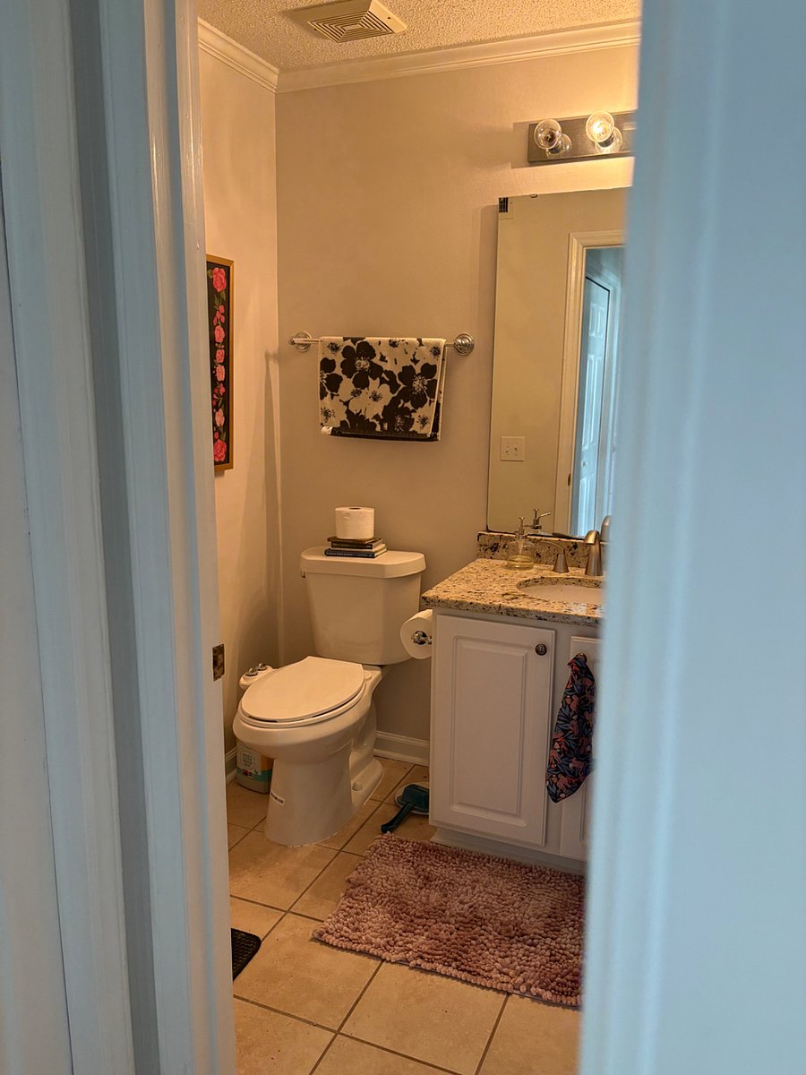 1/2 Bath