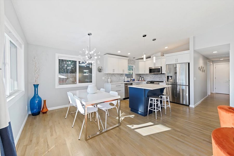 Dining room & Kitchen