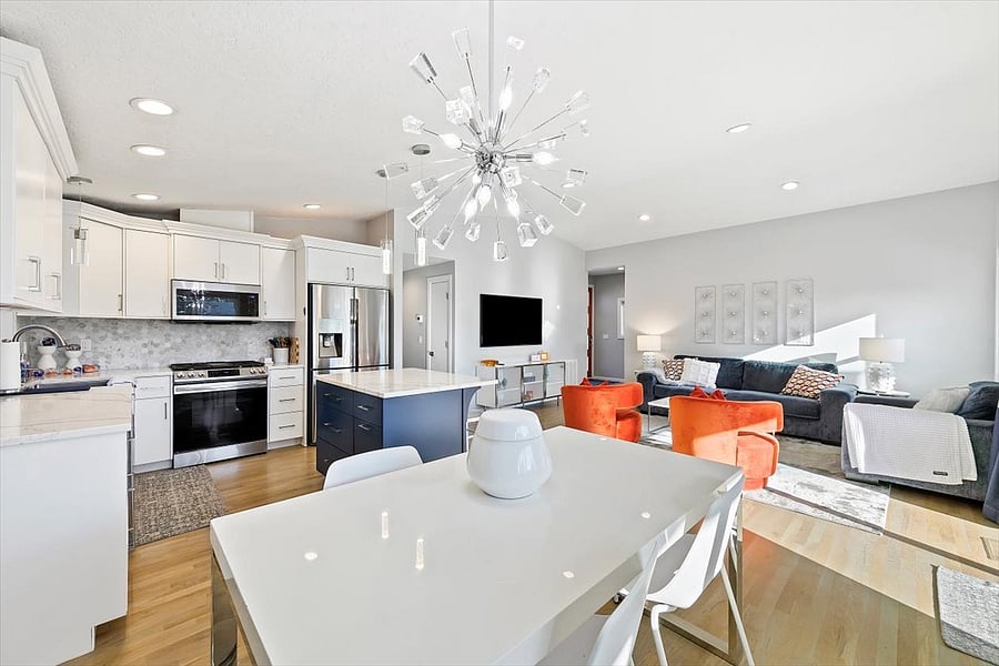 Dining/Kitchen