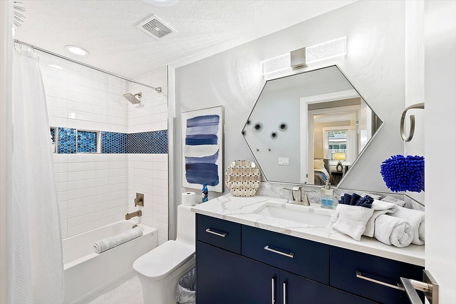 2nd bathroom