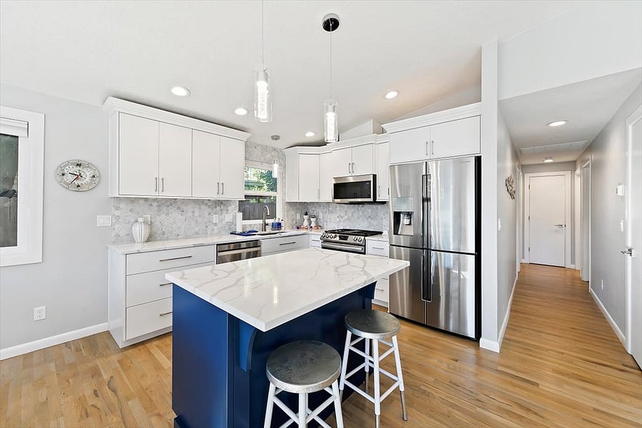 Kitchen/Hall to bedrooms
