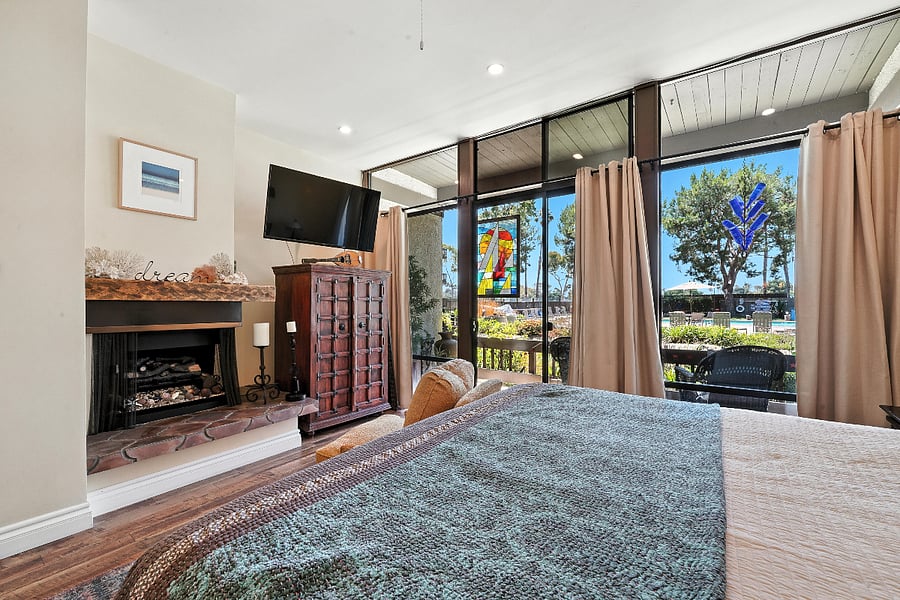 Bedroom with fireplace