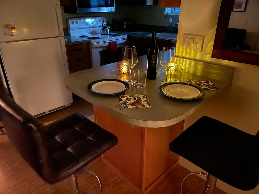 Eating counter set for two