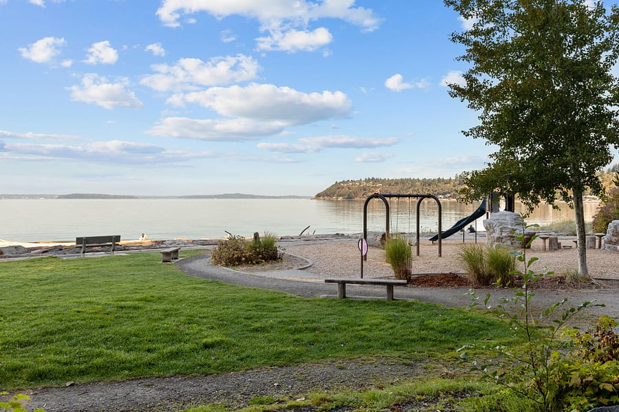 Close Proximity to Seahurst Park/Beach with amenities and hiking trails.