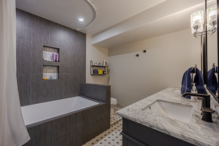 Full bath in basement