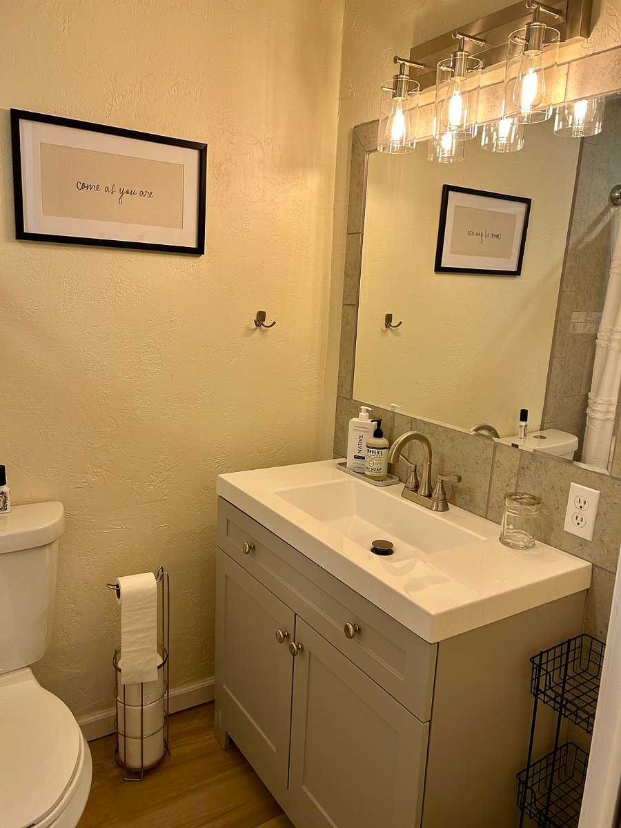 One bathroom (not an en-suite)
Large shower brand new tile