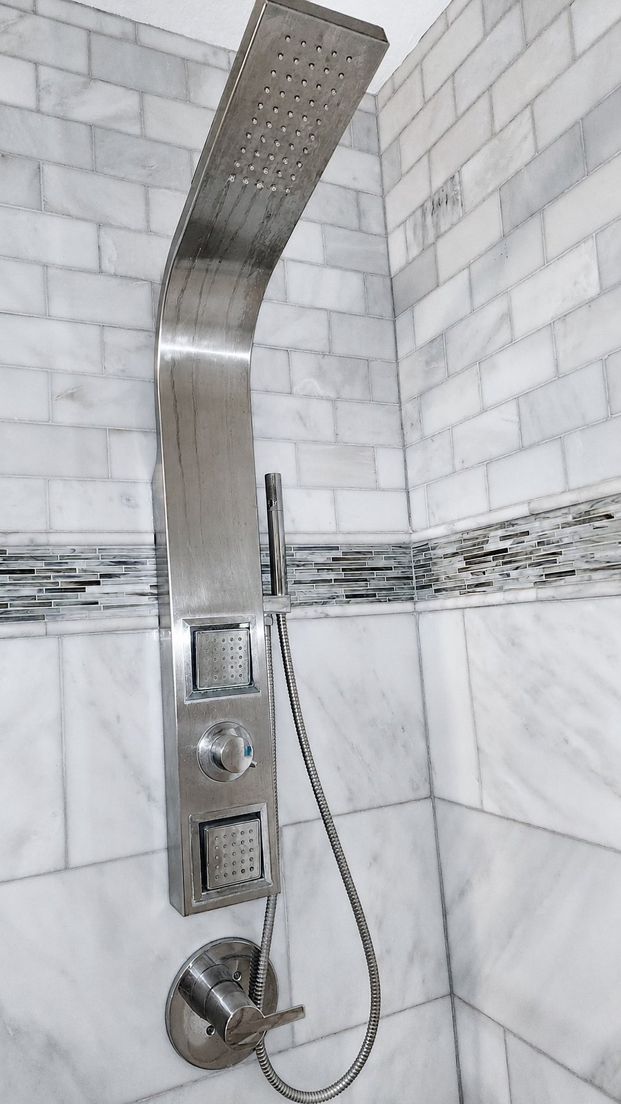 Multi-jet shower panel