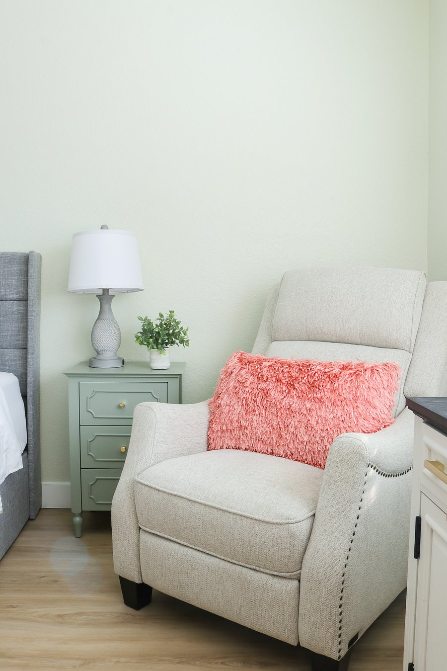 Confortable recliner in the bedroom