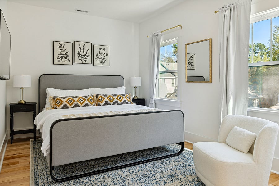 upstairs king room