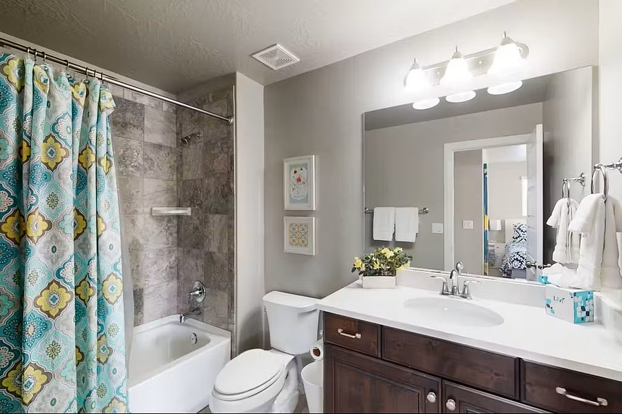 Bedroom #1 En Suite Bathroom