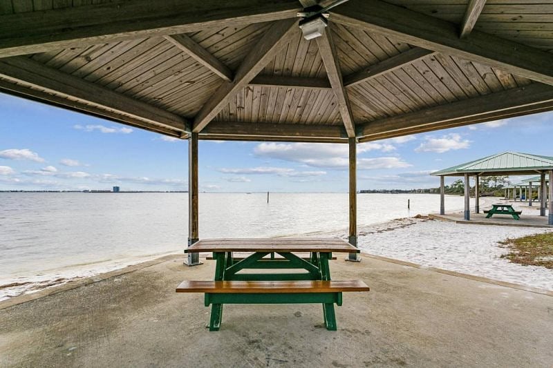 Shoreline Park - one mile away