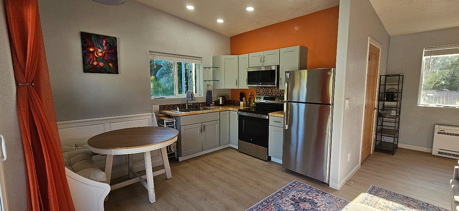 Full kitchen has all-new stainless steel appliances