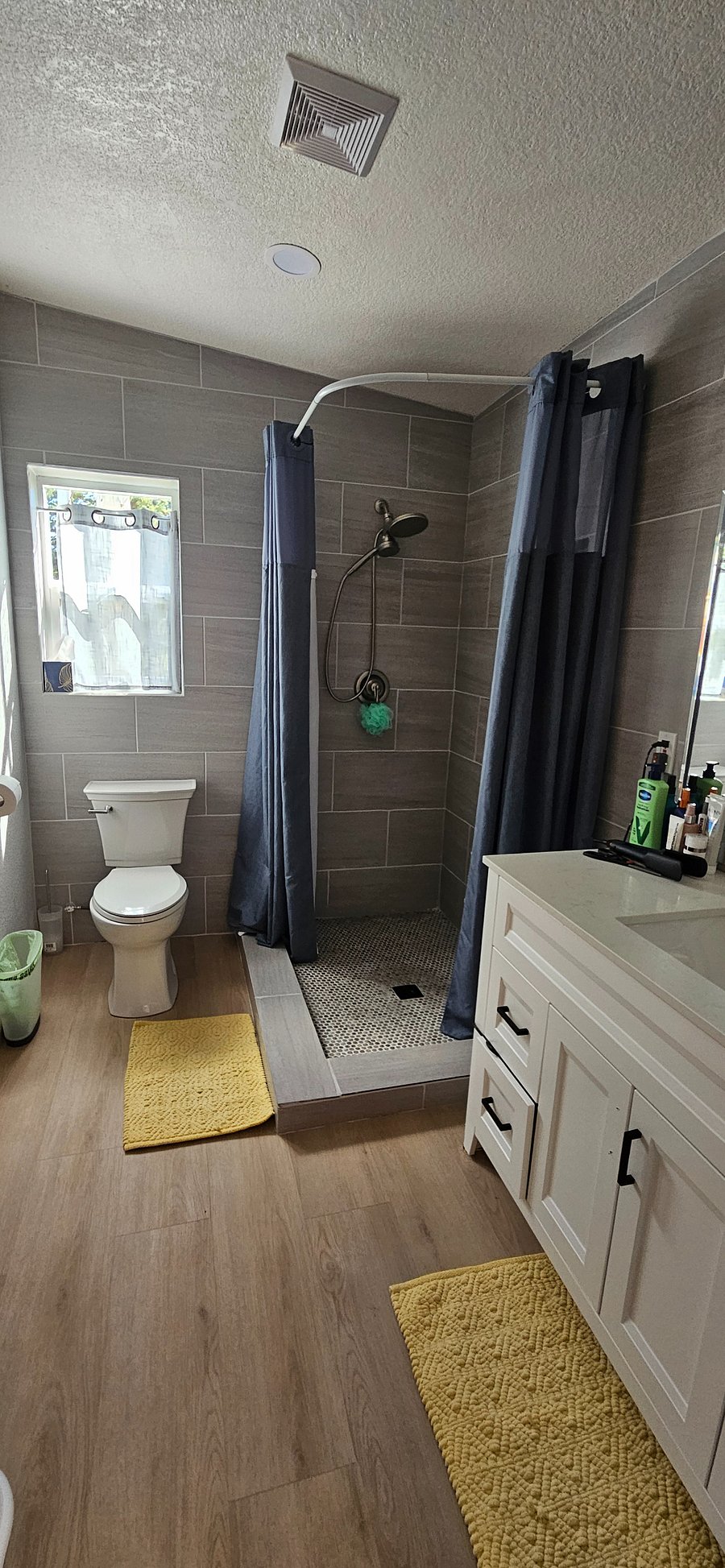 Full bathroom upstairs