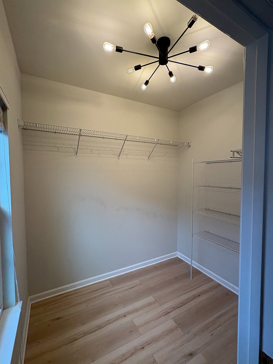 Master Bedroom Walk in closet 1