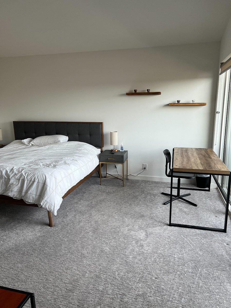 Master bedroom (3rd floor)