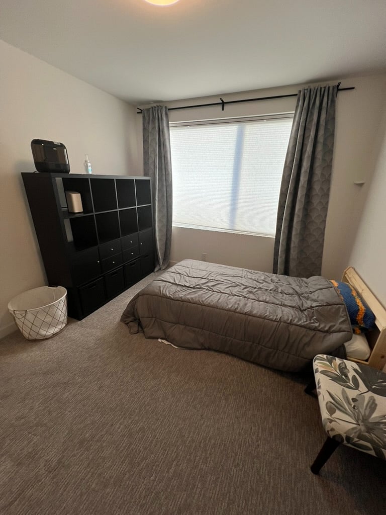 Guest bedroom 2