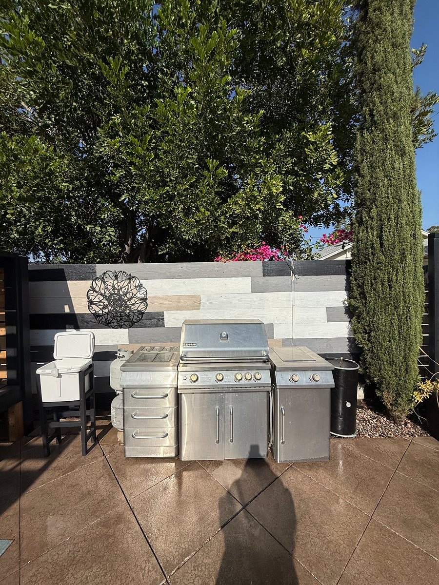 Communal propane grill