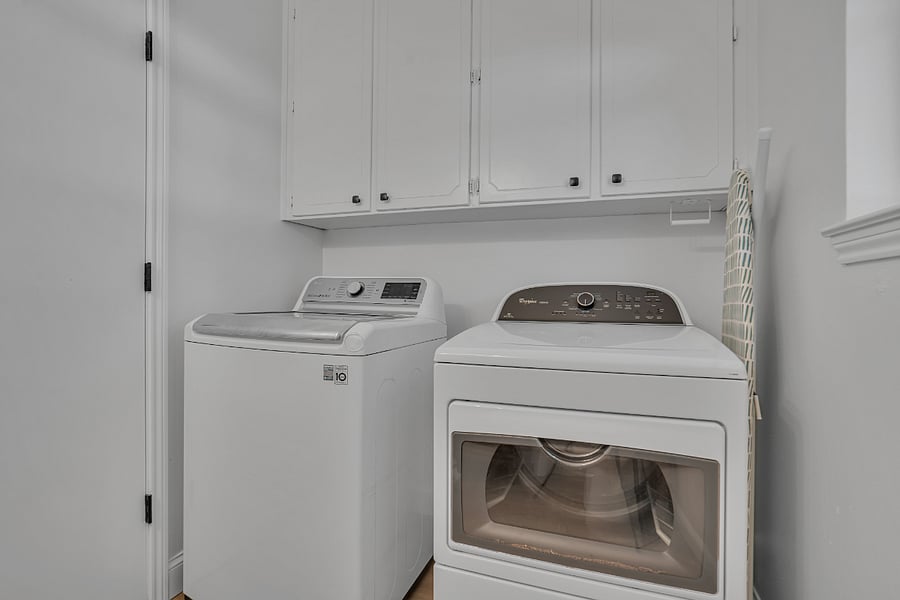 Washer and dryer laundry room