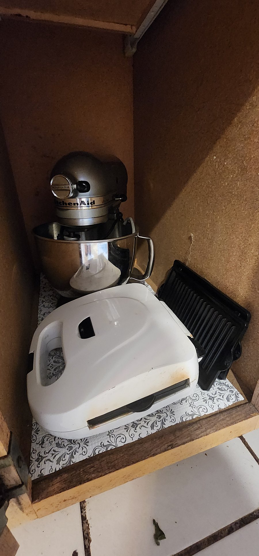 Kitchen-aid mixer and waffle iron