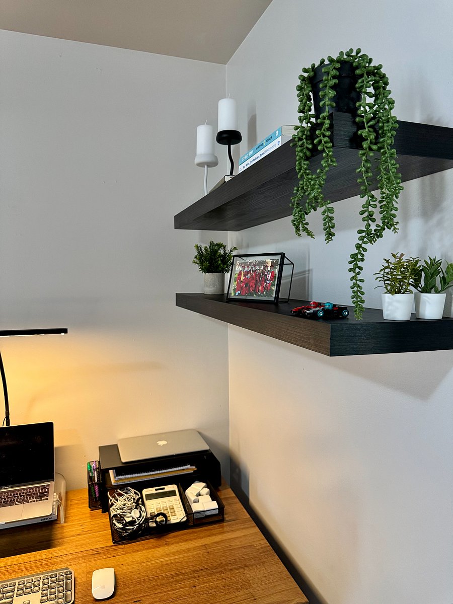 Extra storage for you near your workspace.