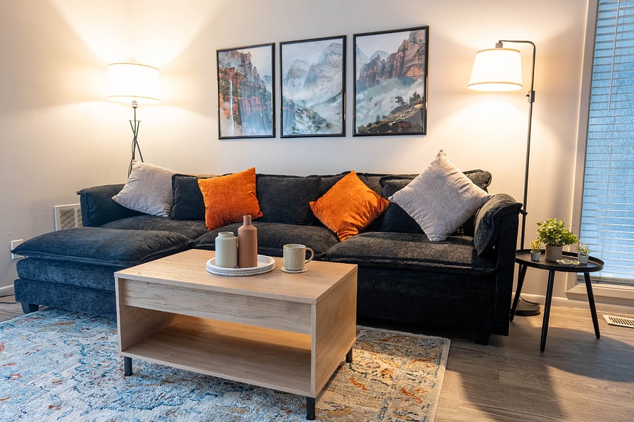 Living room with spacious sectional.