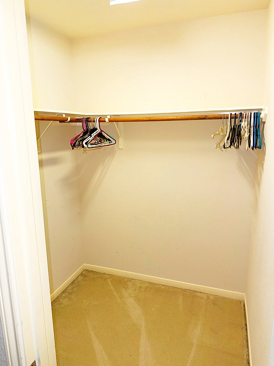 Bedroom Closest & Storage