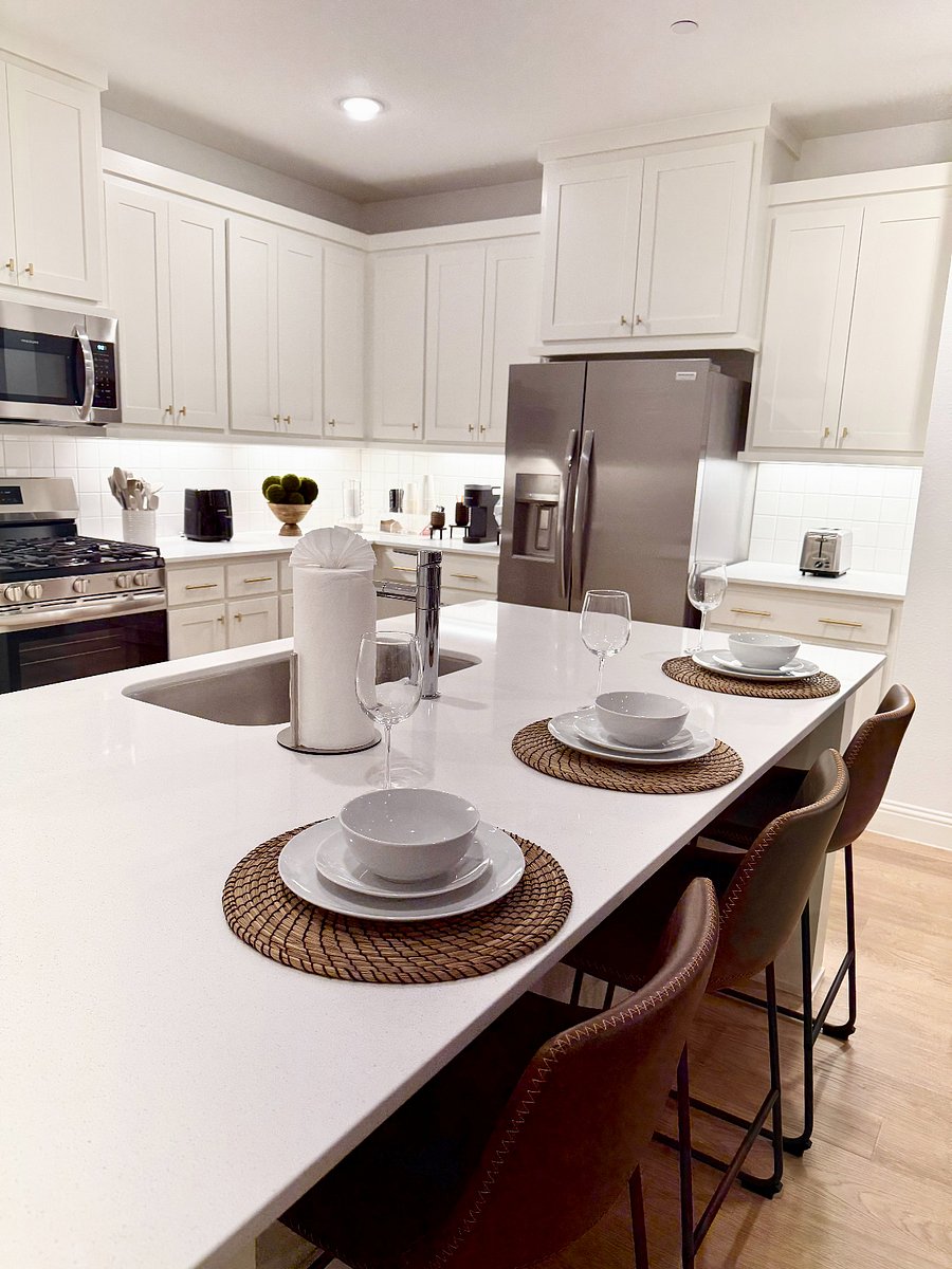 Everything you need for a comfortable and homey stay.