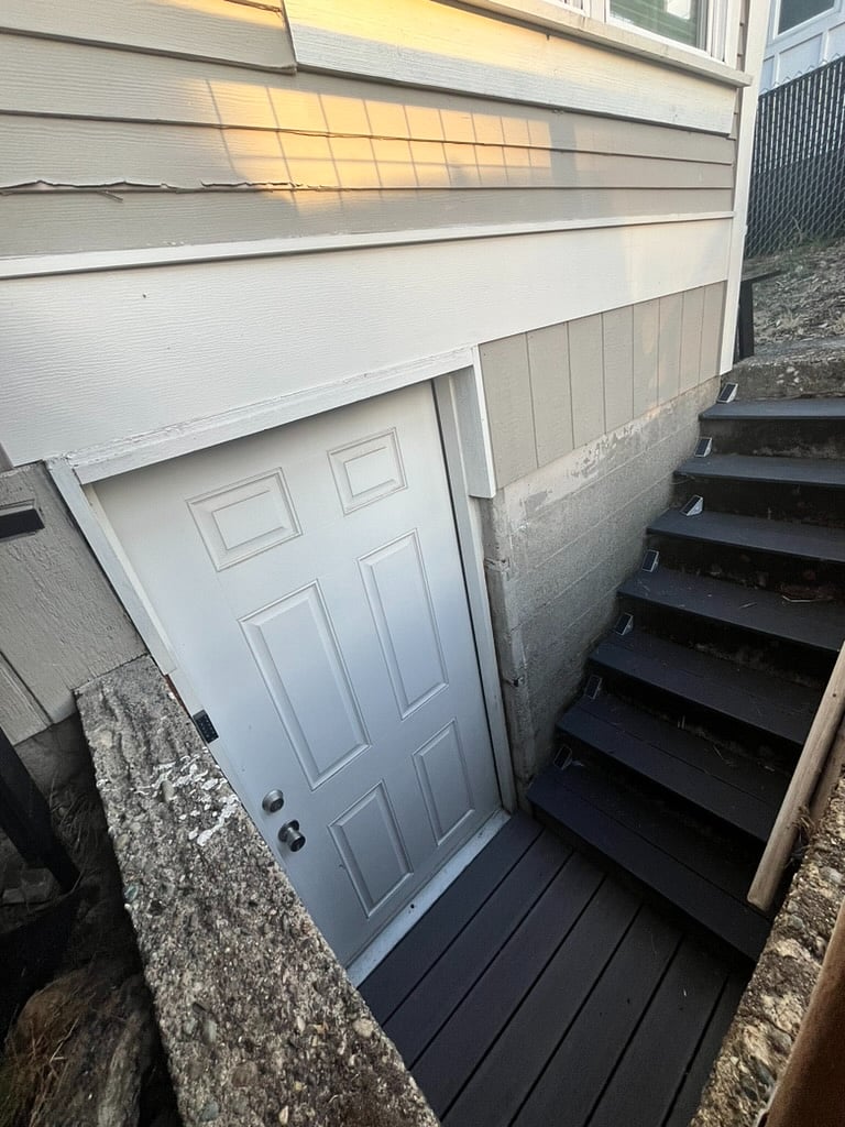 Door to unit with smart lock