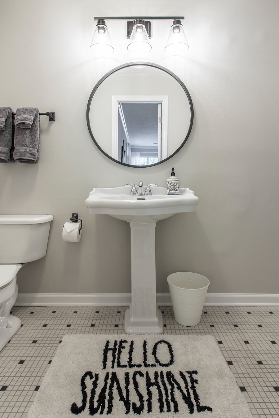 Spacious bathroom
