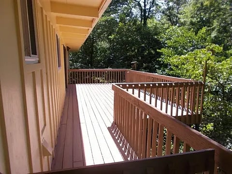 Shared Rear Deck
