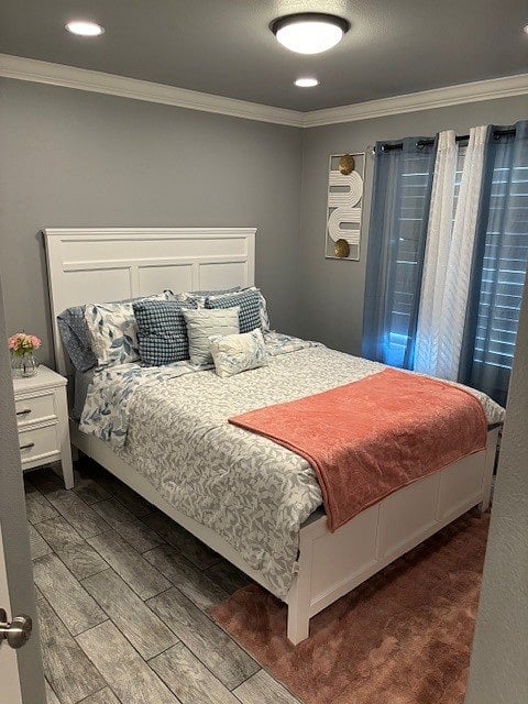 bedroom 2 queen bed and nightstand