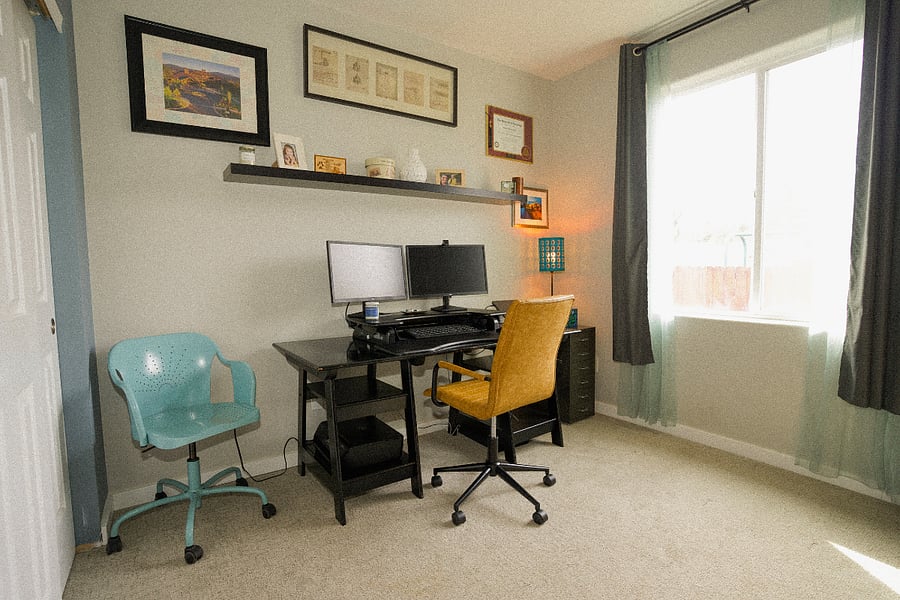 Dedicated office space with docking station to connect to dual monitors