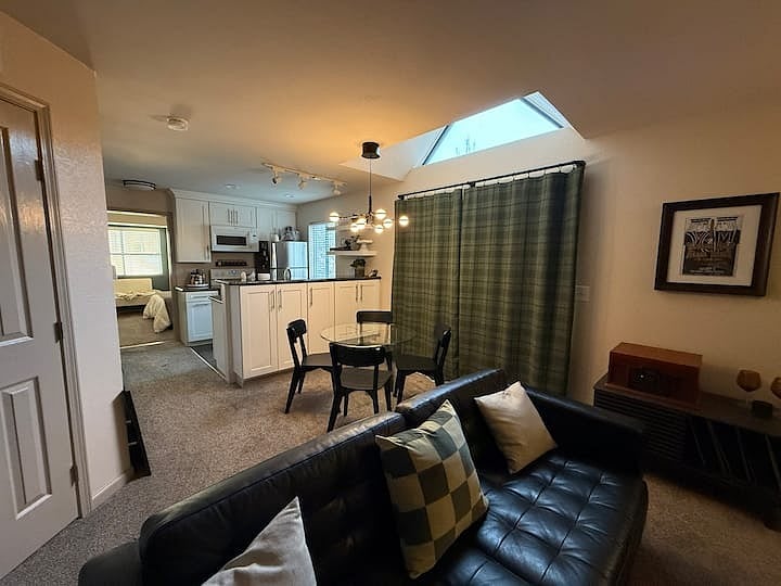Furnished Finder property 902986_1 photo 3