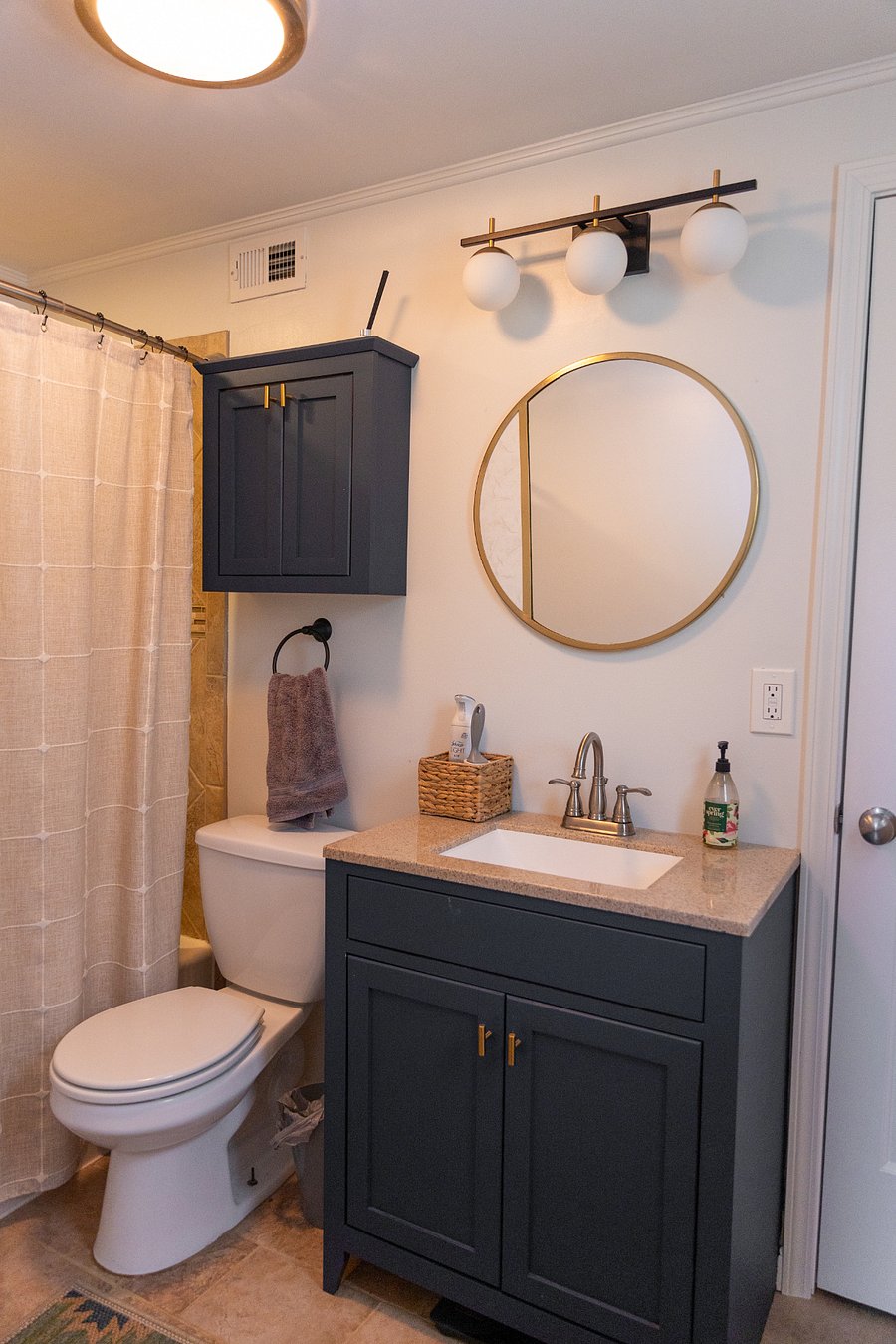 Ensuite bathroom